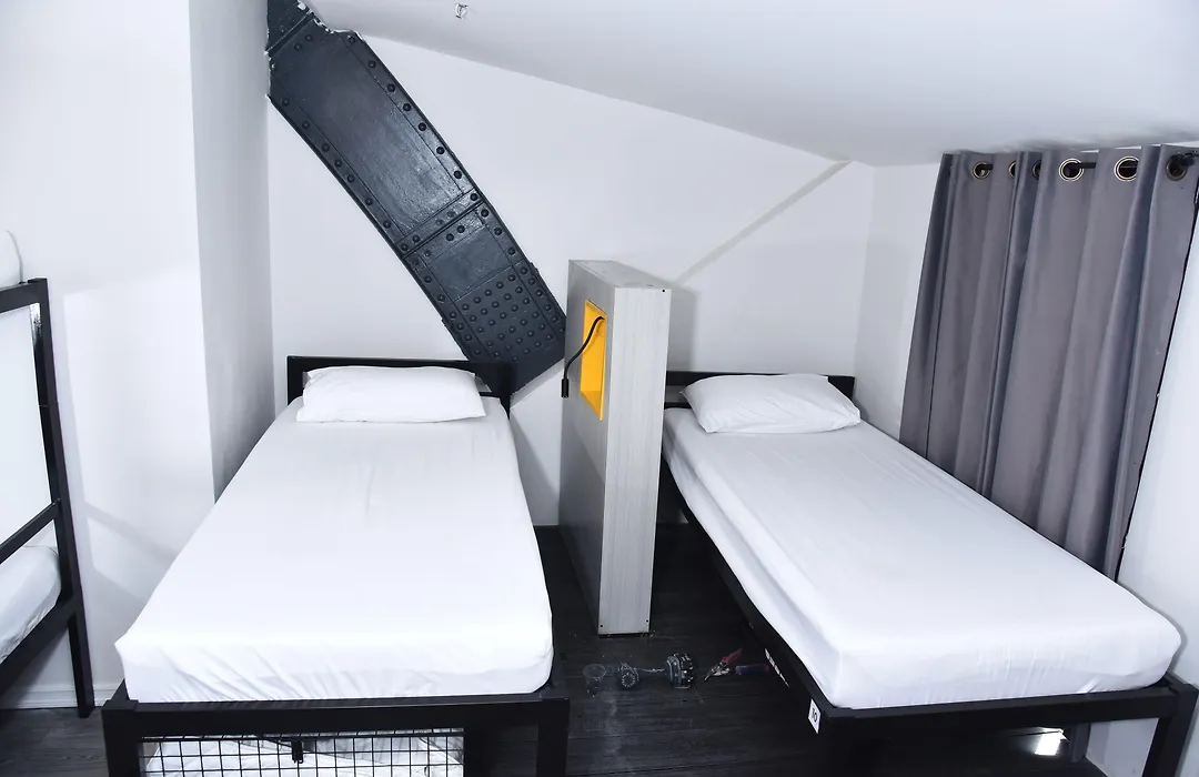 Cinema Hostel-1